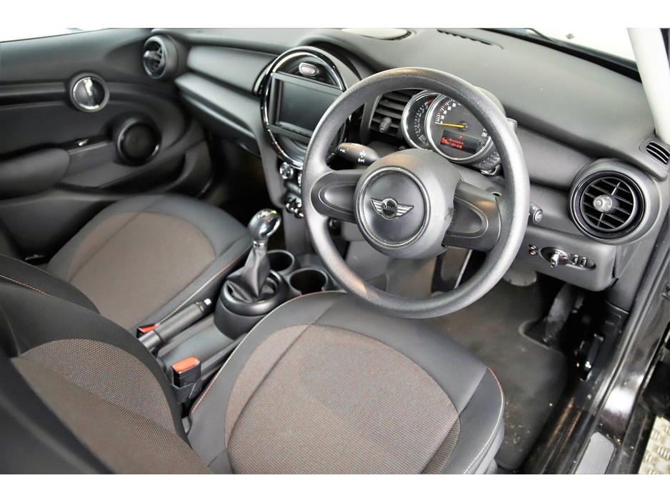 2016 MINI Hatch 1.5 AUTO 5DR *CARPLAY*ANDROID AUTO*1 YEARS WARRANTY* €15,890