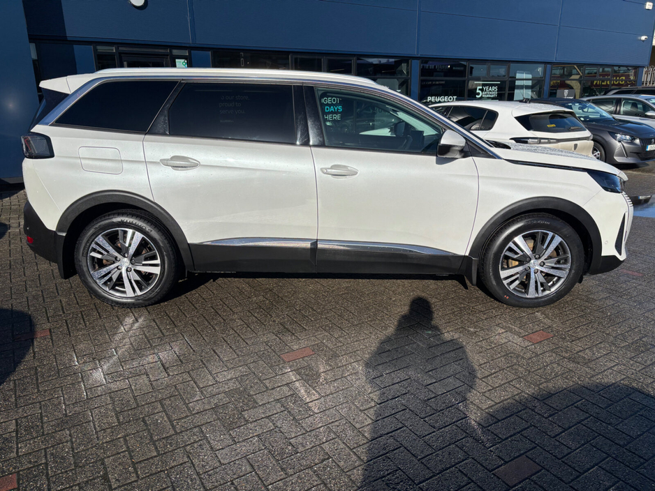 2021 Peugeot 5008 1.5 BlueHDi 130bhp Allure €27,950