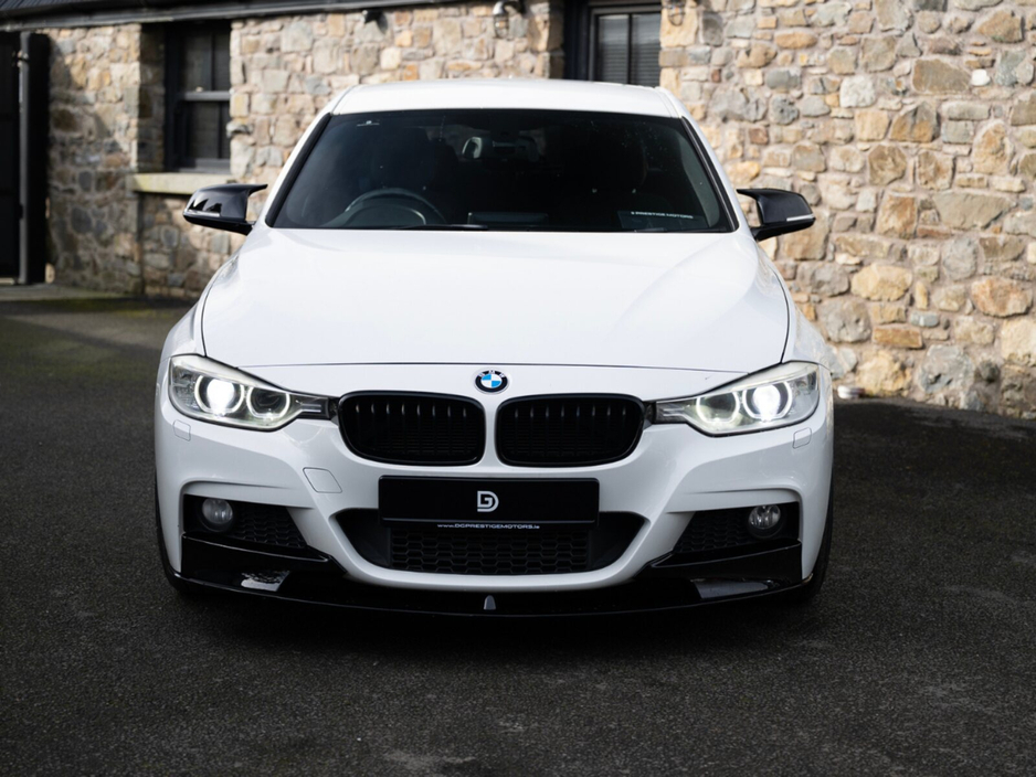 2013 BMW 3 Series - image 2