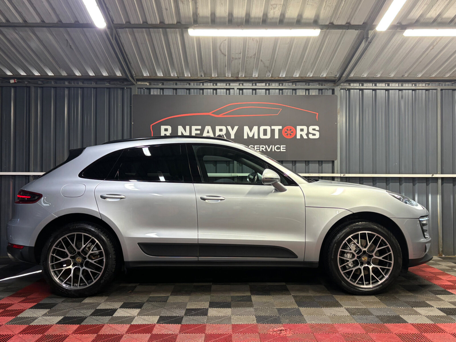 2017 Porsche Macan Macan S Diesel PDK €33,950