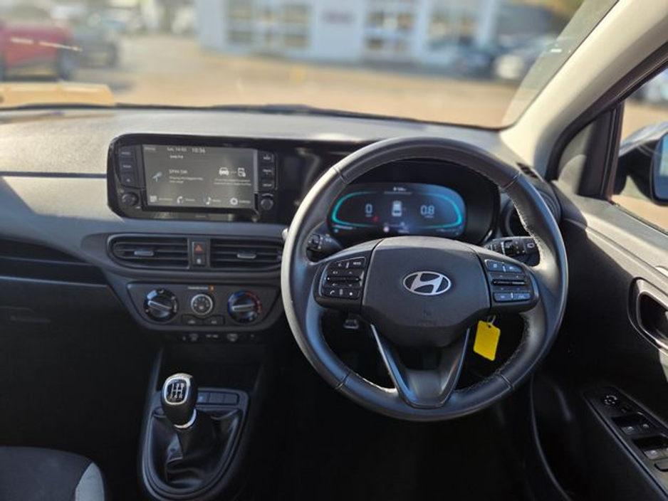 2023 Hyundai i10 - image 7