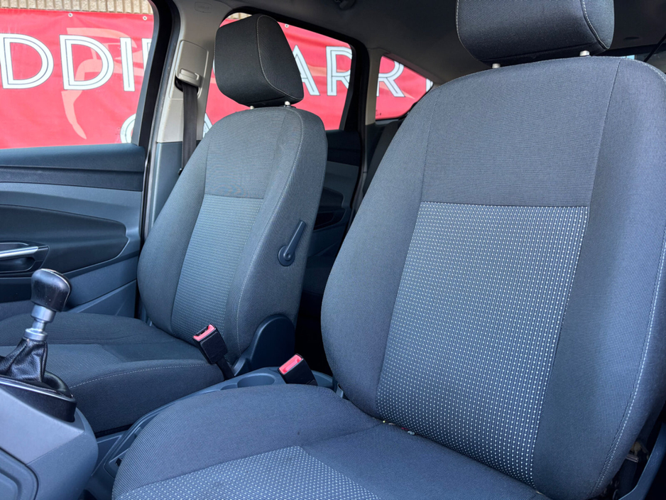 2012 Ford C-Max 1.6 TDCI 95PS ACTIV €4,950