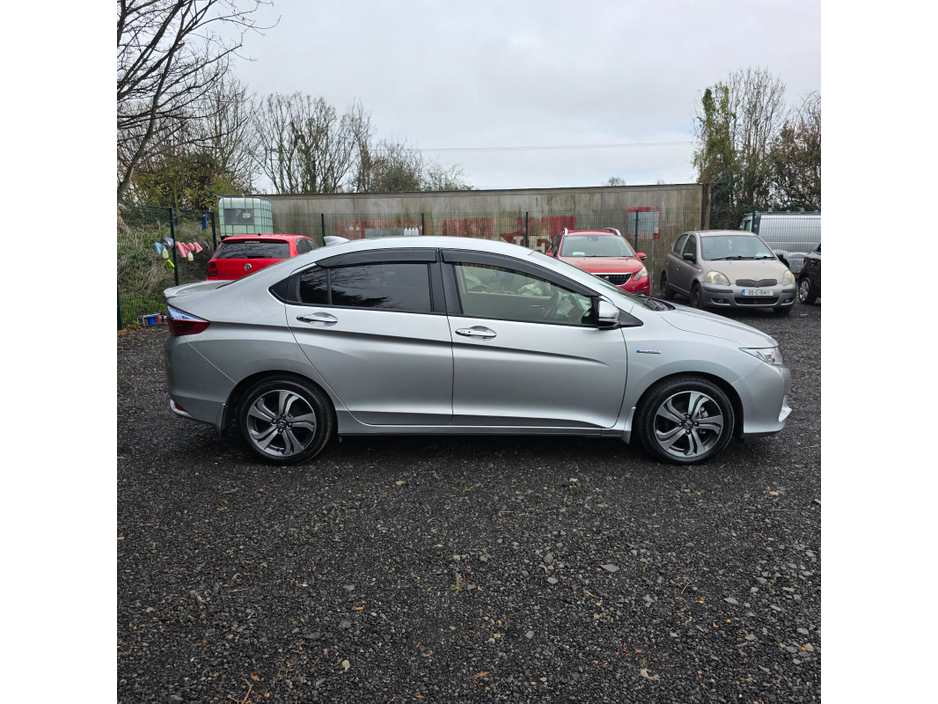 2016 Honda Grace  €12,950