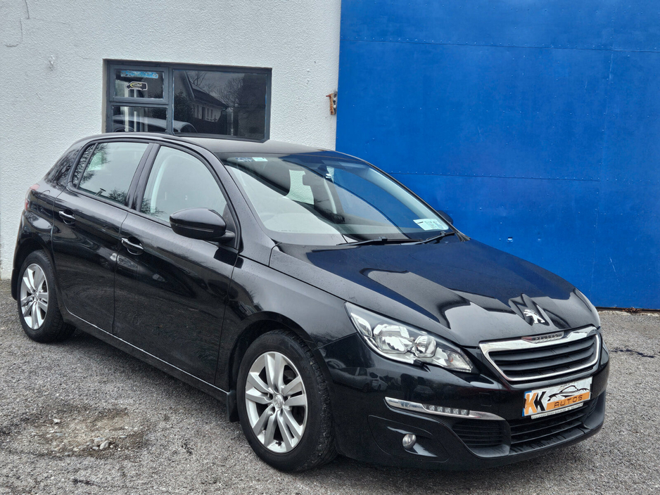 2018 Peugeot 308 - image 4