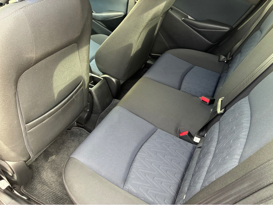 2015 Mazda Demio - image 12