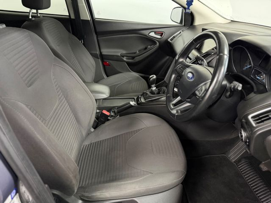 2015 Ford Focus 1.0 Titanium Ecoboost 125PS 5DR €9,777