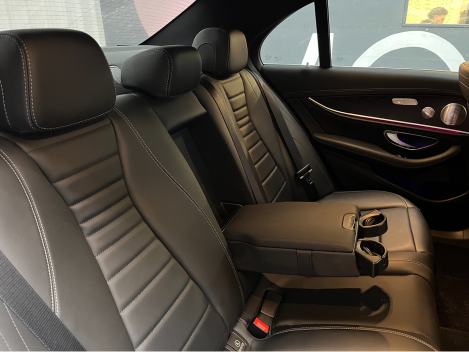 2018 Mercedes-Benz E Class 2018 MERCEDES-BENZ E350E AVANTGARDE SPORTS 2.0 AUTOMATIC / CRUISE CONTROL / 360° PARKING CAMERA / ELECTRIC MEMORY & HEATED SEATS / PADDLE SHIFTERS / PANORAMIC SUNROOF / HEATED REAR SEATS