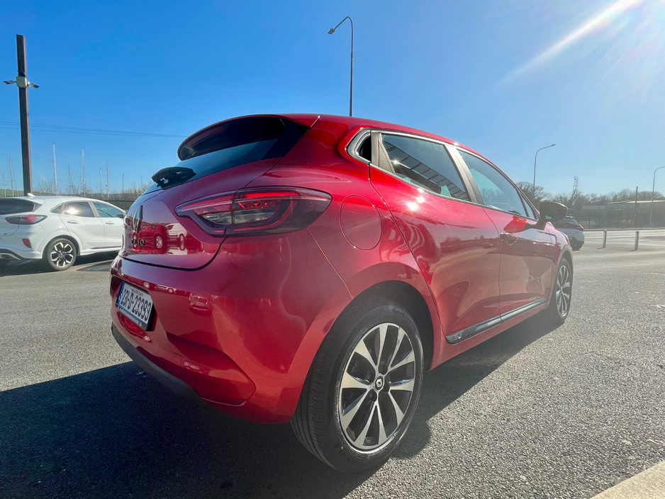 2023 Renault Clio - image 8