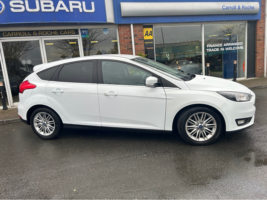 2017 Ford Focus - image 18