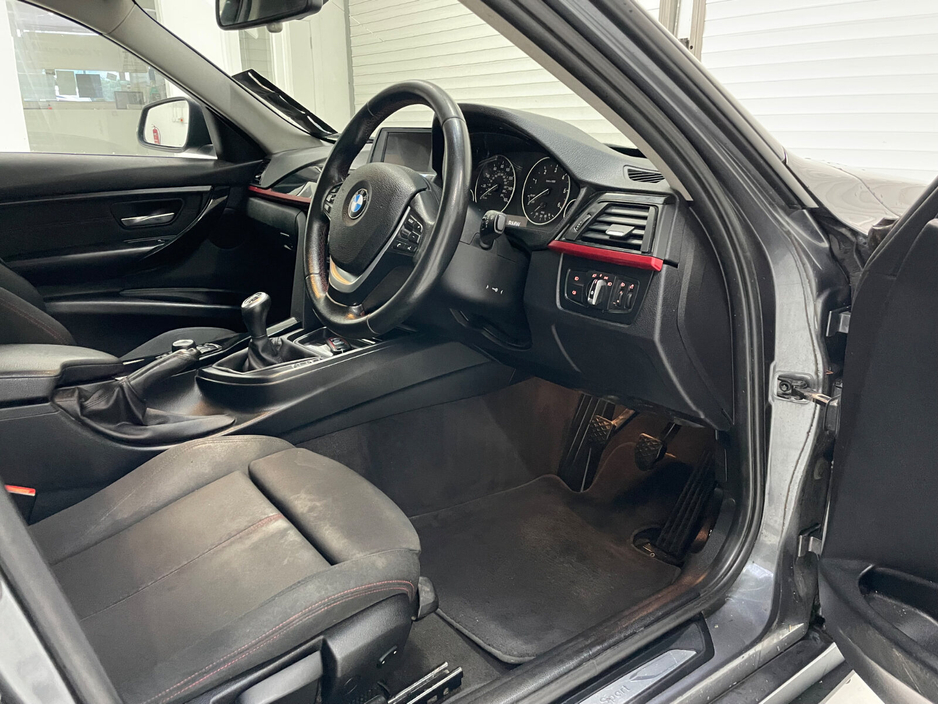 2014 BMW 3 Series 318D SPORT €9,995