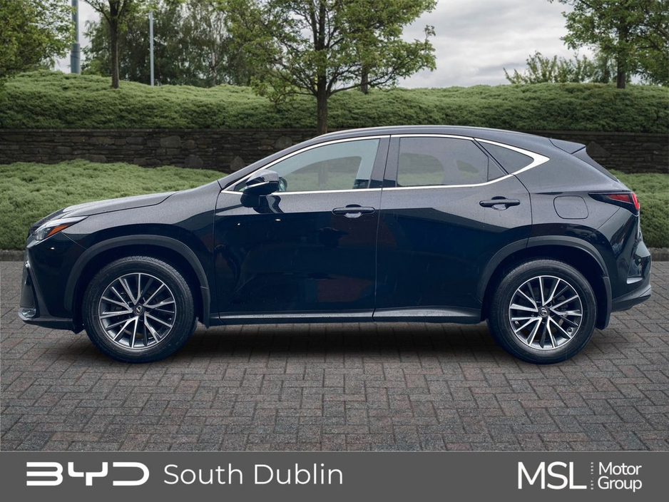 2023 Lexus NX 450 h+ - image 6