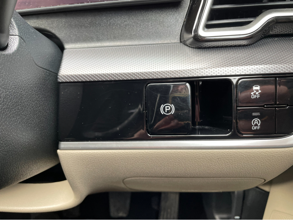 2022 Kia Sportage - image 19