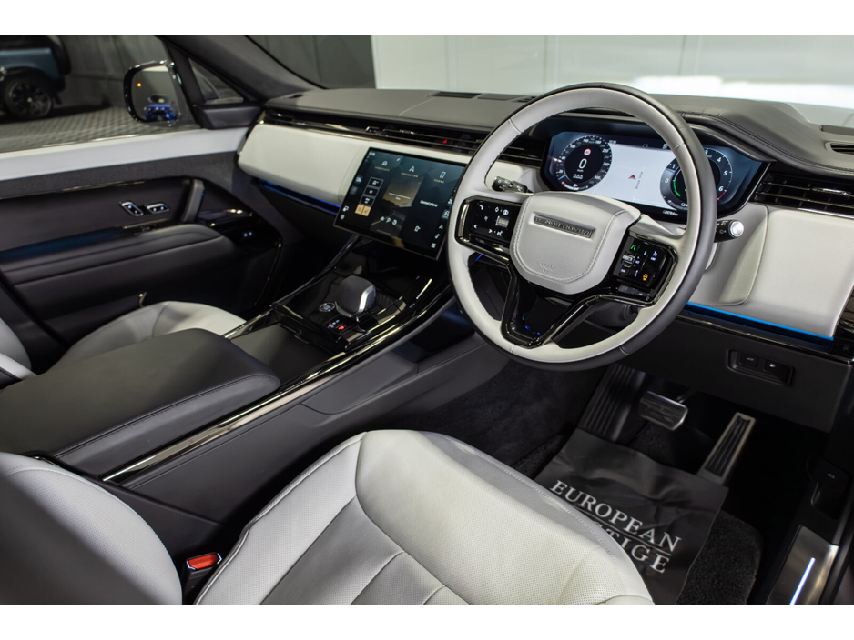 2024 Land Rover Range Rover Sport - image 8