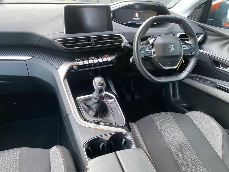 2020 Peugeot 3008 - image 12