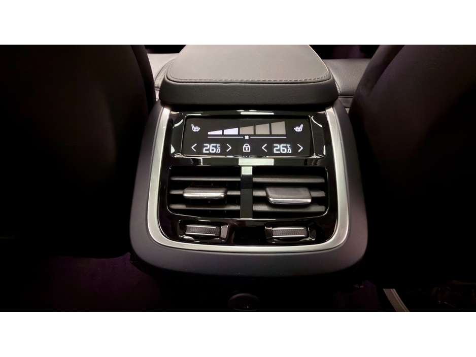 2023 Volvo XC90 ULTIMATE T8 RECHARGE AWD €65,500