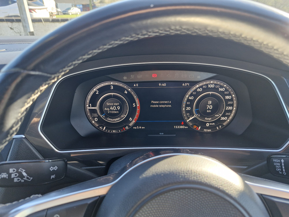 2018 Volkswagen Tiguan - image 12