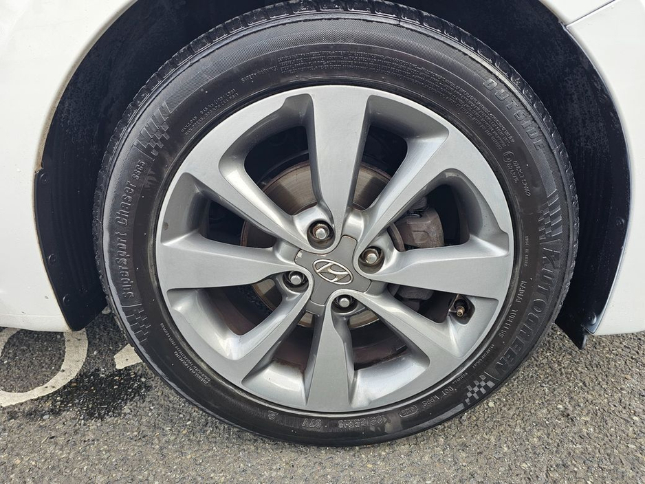 2016 Hyundai i20 - image 30