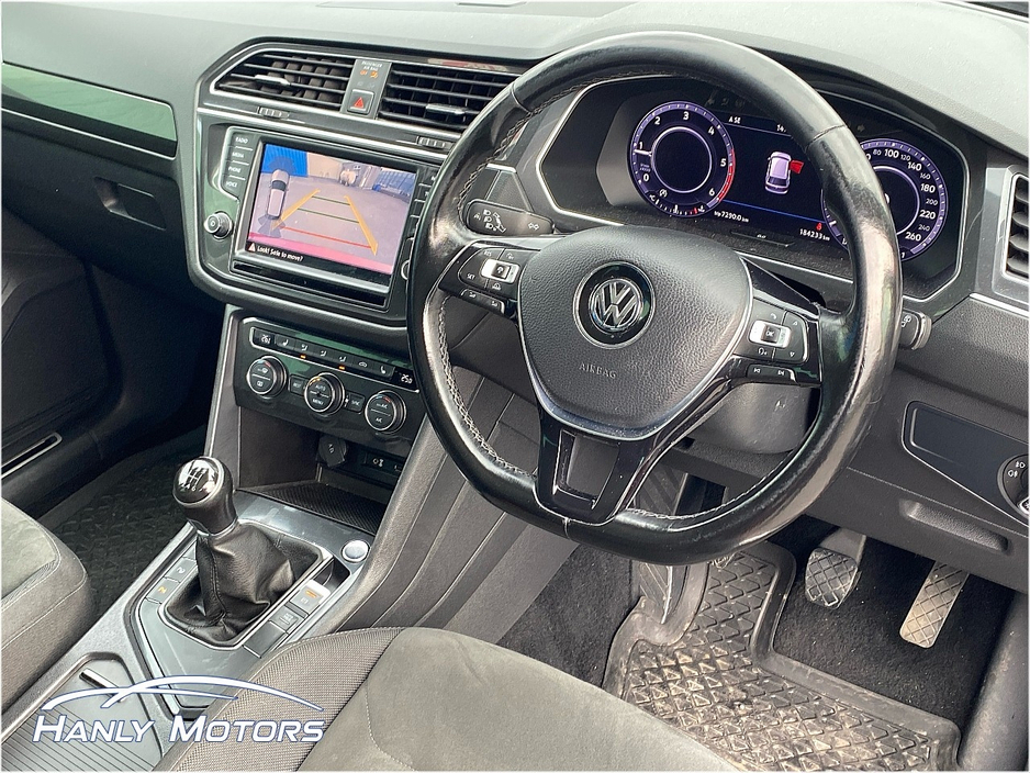 2017 Volkswagen Tiguan - image 13