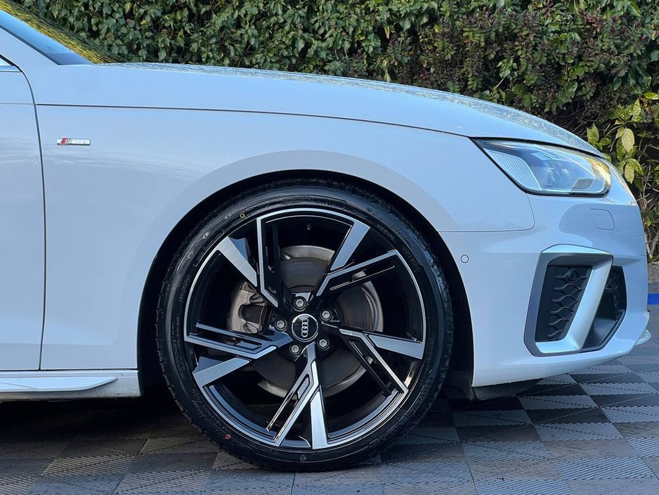 2021 Audi A4 S-LINE AVANT 2.0 TDI // 360 PARKING AID // DIGITAL CLUSTER // 4 HEATED S-LINE SPORT INTERIOR €32,900