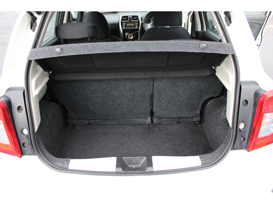 2016 Nissan Micra - image 12