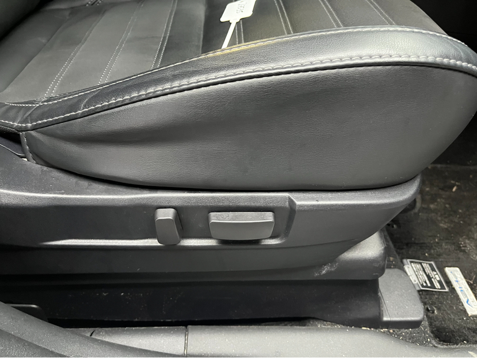 2019 Mitsubishi Outlander €22950! 2019 MITSUBISHI OUTLANDER PHEV G PLUS PACKAGE 2.4 AUTOMATIC / CRUISE CONTROL / 360° PARKING CAMERA / ELECTRIC HEATED SEATS / HEATED STEERING WHEEL €22,950