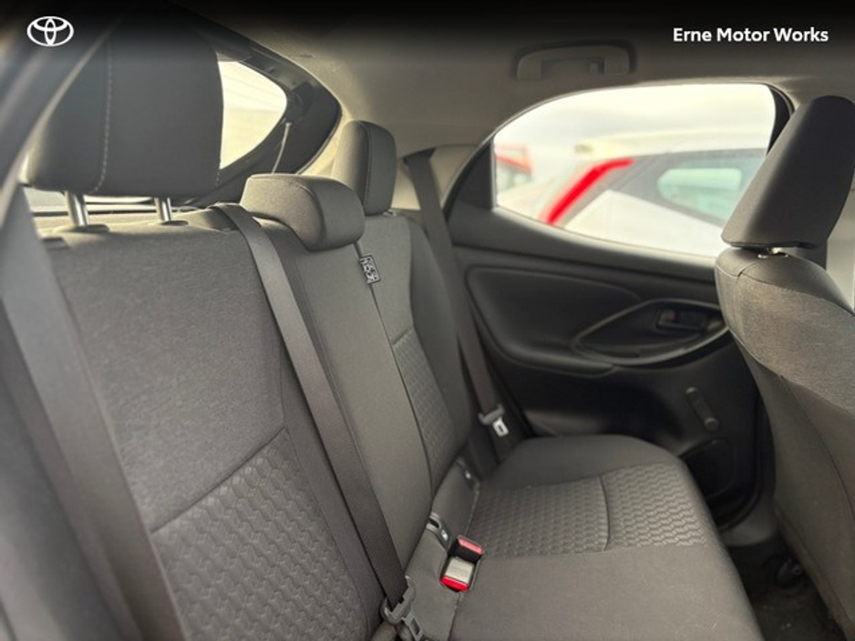 2023 Toyota Yaris YARIS 1.5 HYBRID LUNA €22,950