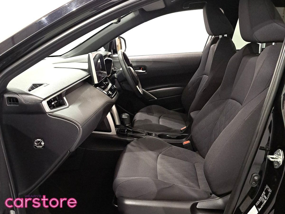 2024 Toyota Corolla Cross - image 9