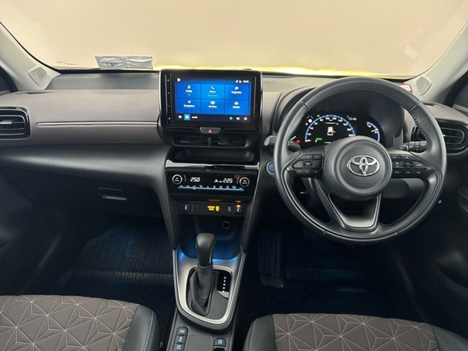 2024 Toyota Yaris Cross SOL Hybrid Top of the range €31,950