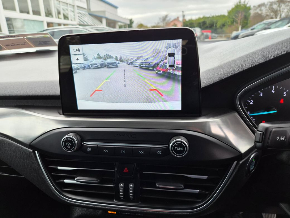 2019 Ford Focus - image 3