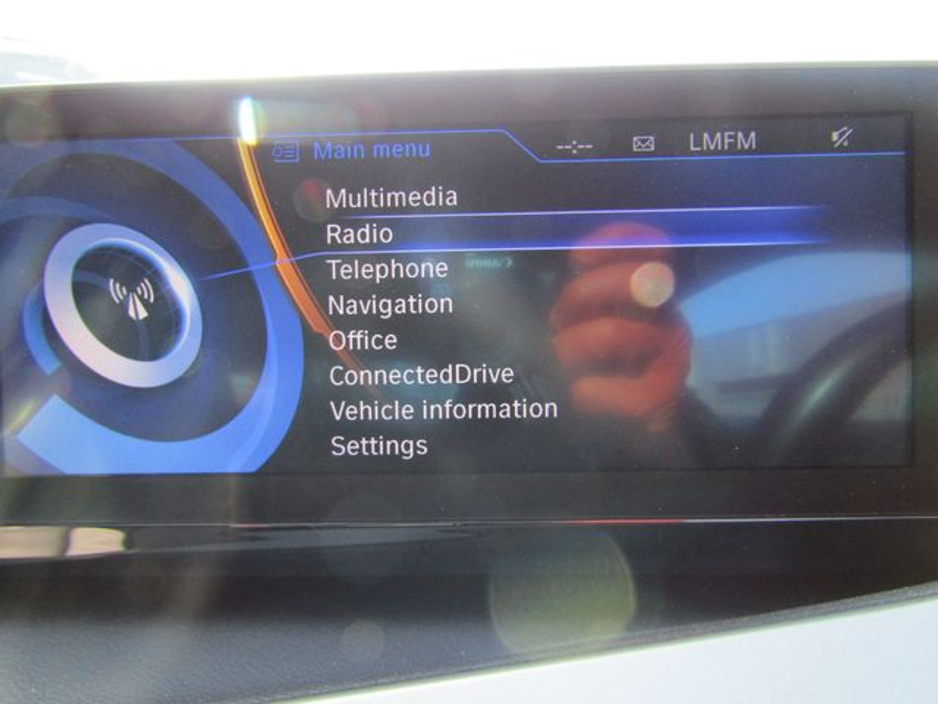 2016 BMW i8 - image 29