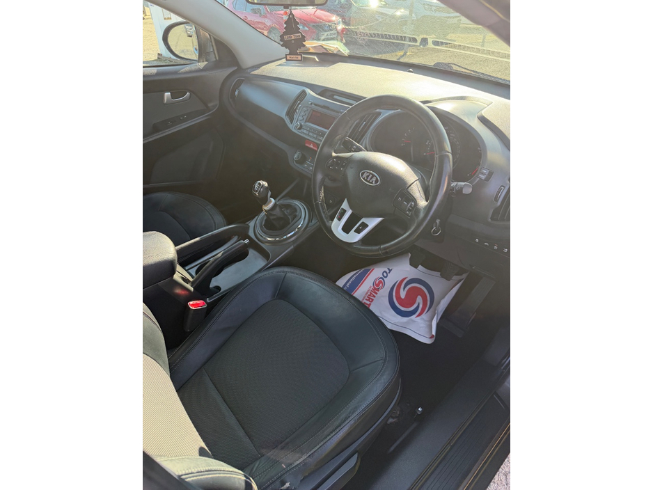 2011 Kia Sportage - image 7