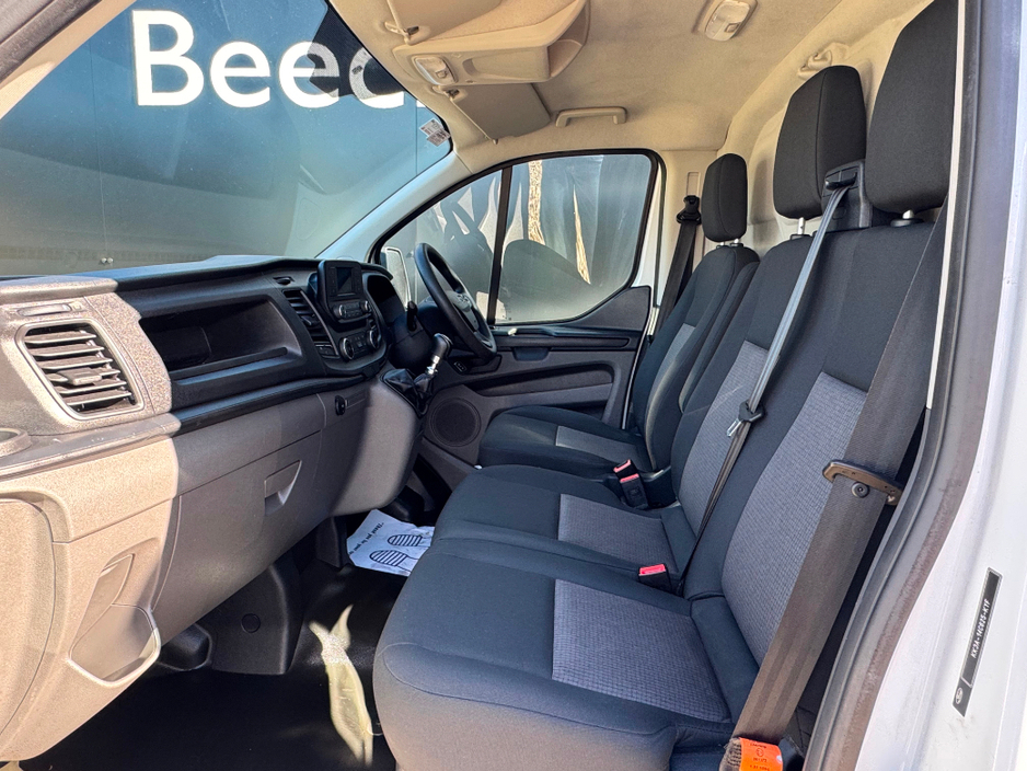 2021 Ford Transit Custom - image 15