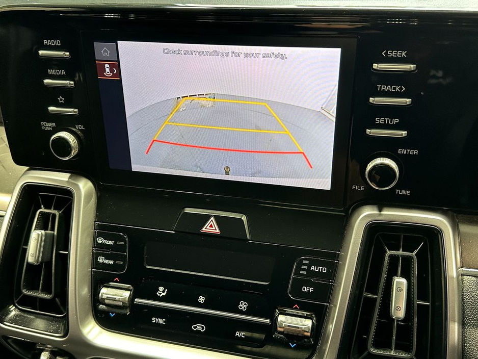 2022 Kia Sorento - image 12