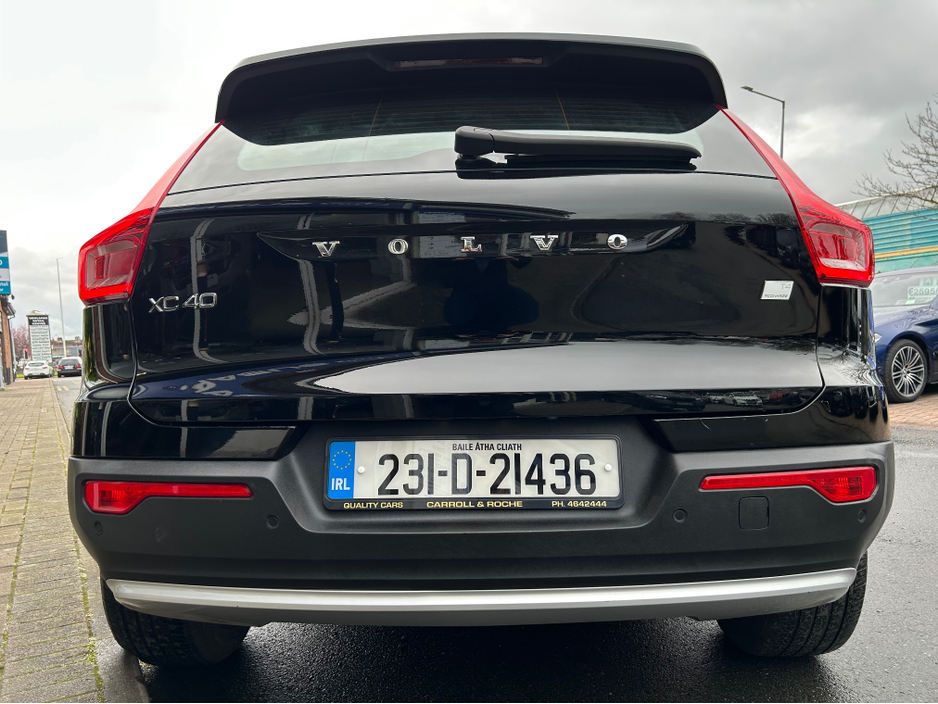 2023 Volvo XC40 - image 15