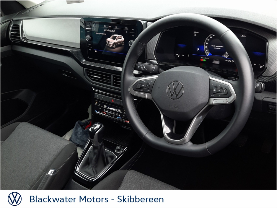 2025 Volkswagen T-Cross - image 8