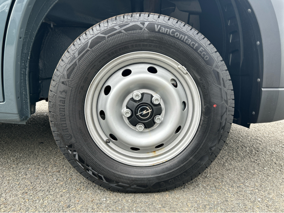 2026 Opel Movano - image 4