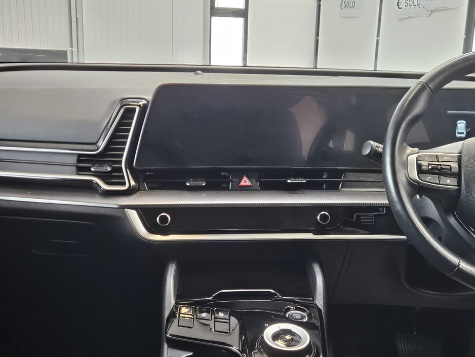 2023 Kia Sportage - image 13