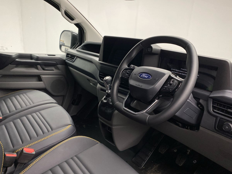 2026 Ford Transit Custom - image 6