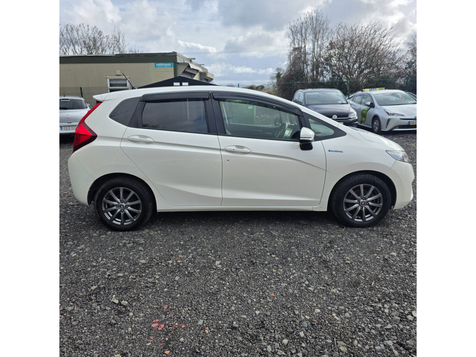 2014 Honda Fit - image 9