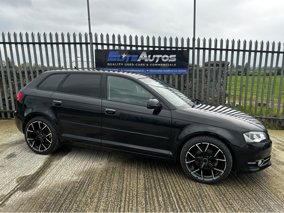 2013 Audi A3 Sportback - image 2