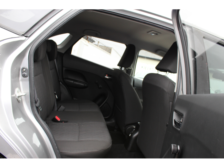 2016 Suzuki Baleno - image 6