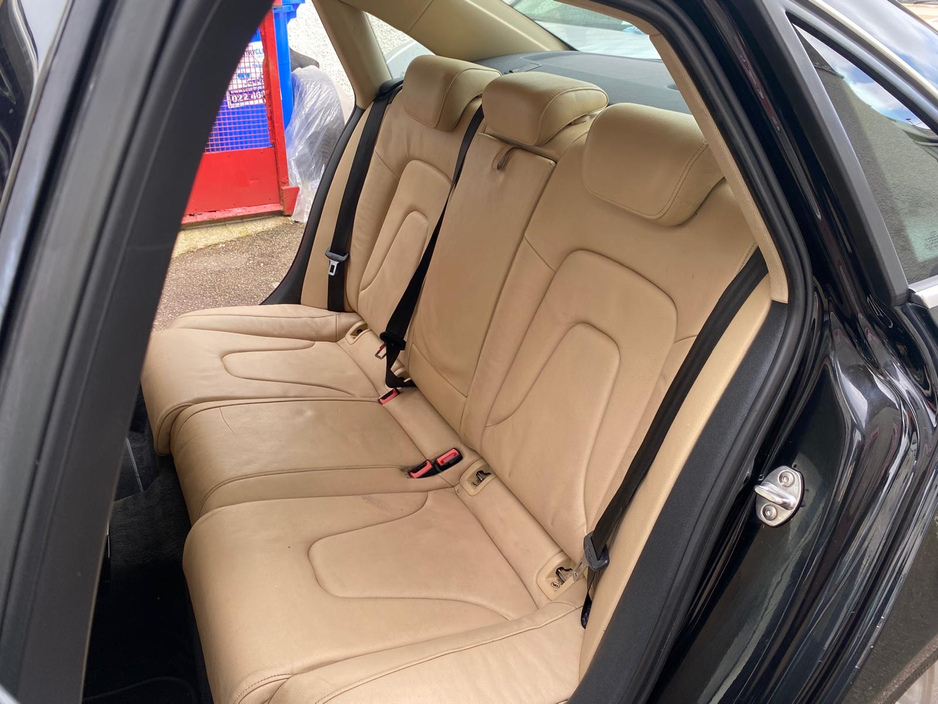 2015 Audi A4 - image 25