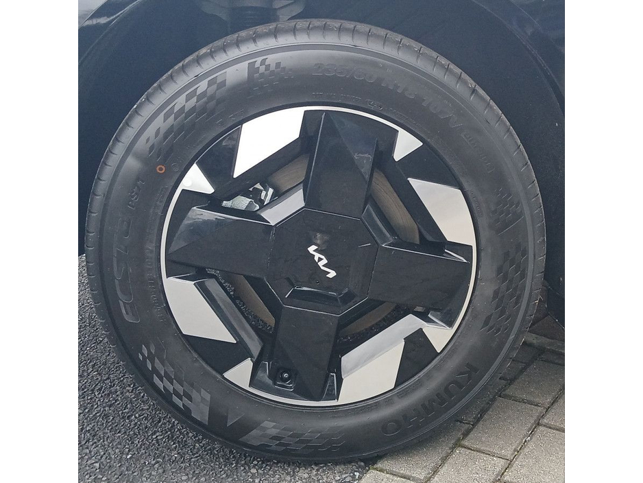 2026 Kia EV5 - image 12