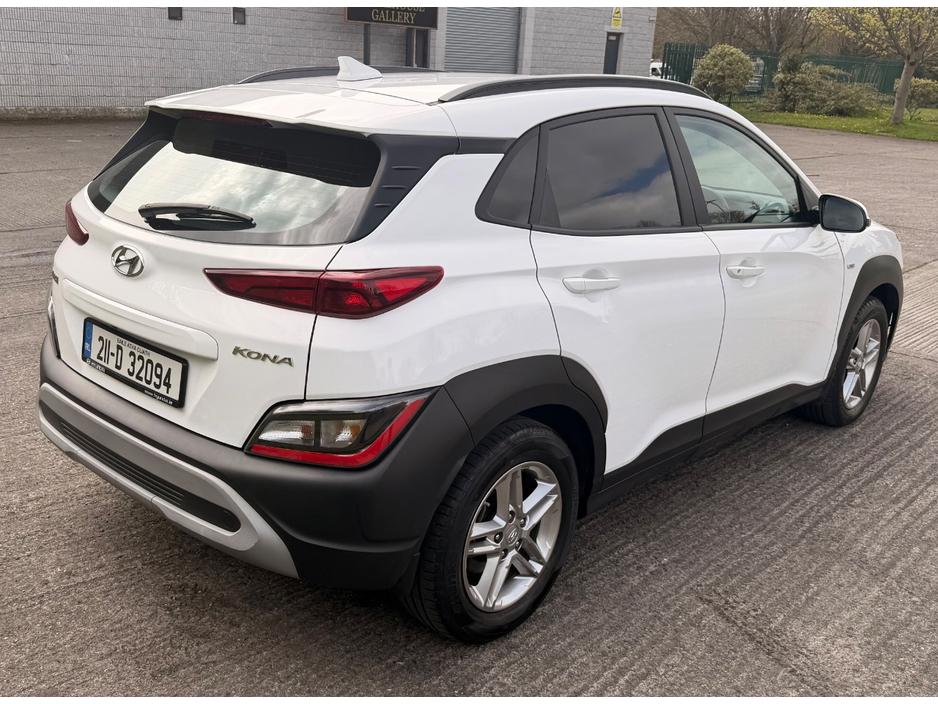 2021 Hyundai Kona - image 5