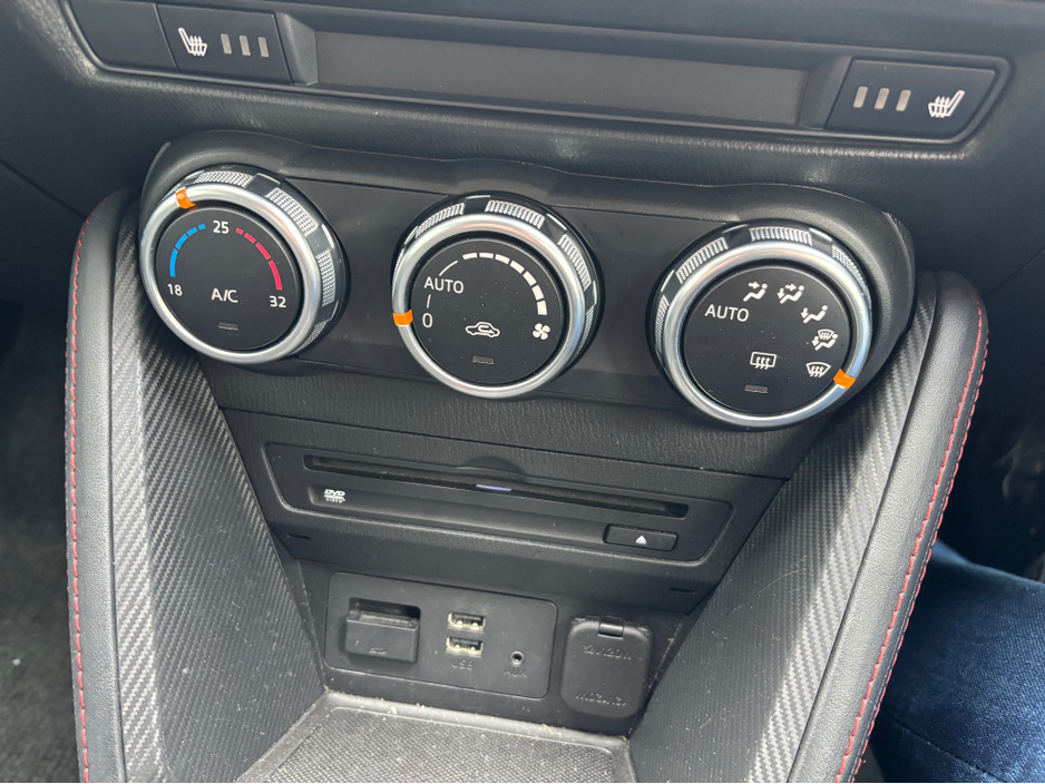 2016 Mazda Mazda2 - image 7