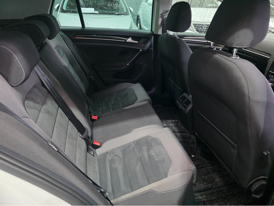 2018 Volkswagen Golf Highline €18,950