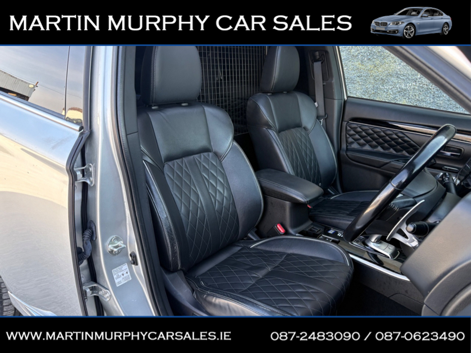 2020 Mitsubishi Outlander - image 13