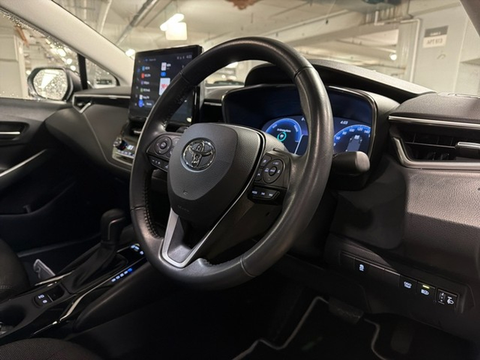 2024 Toyota Corolla HYBRID LUNA AUTO SALOON // TOYOTA SAFETY SENSE // REAR CAMERA // BLUETOOTH // AIR CON // TOYOTA WARRANTY €29,945