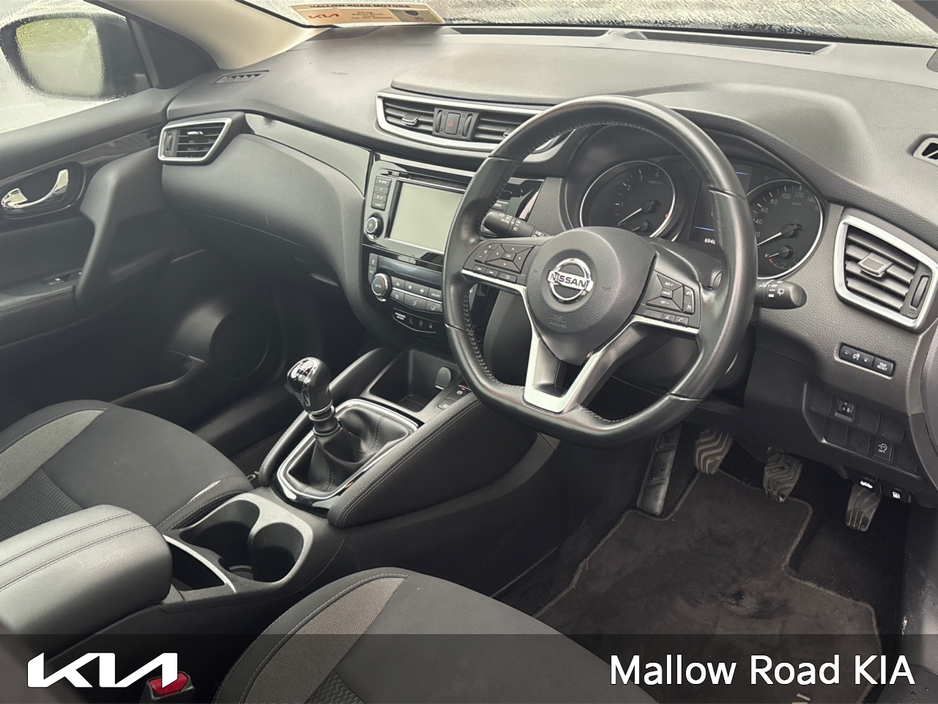 2020 Nissan Qashqai - image 2
