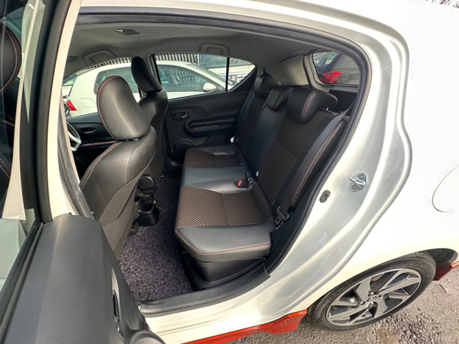 2017 Toyota Aqua - image 15